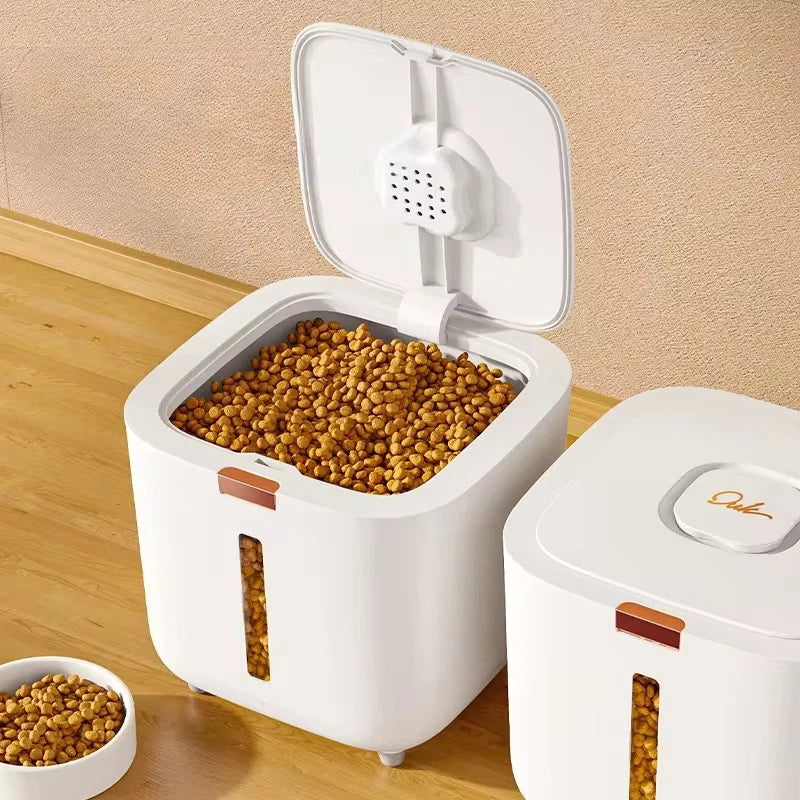 Pet food storage barrel